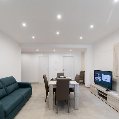 Plume Apartment By Wonderful Italy Bari Exteriör bild